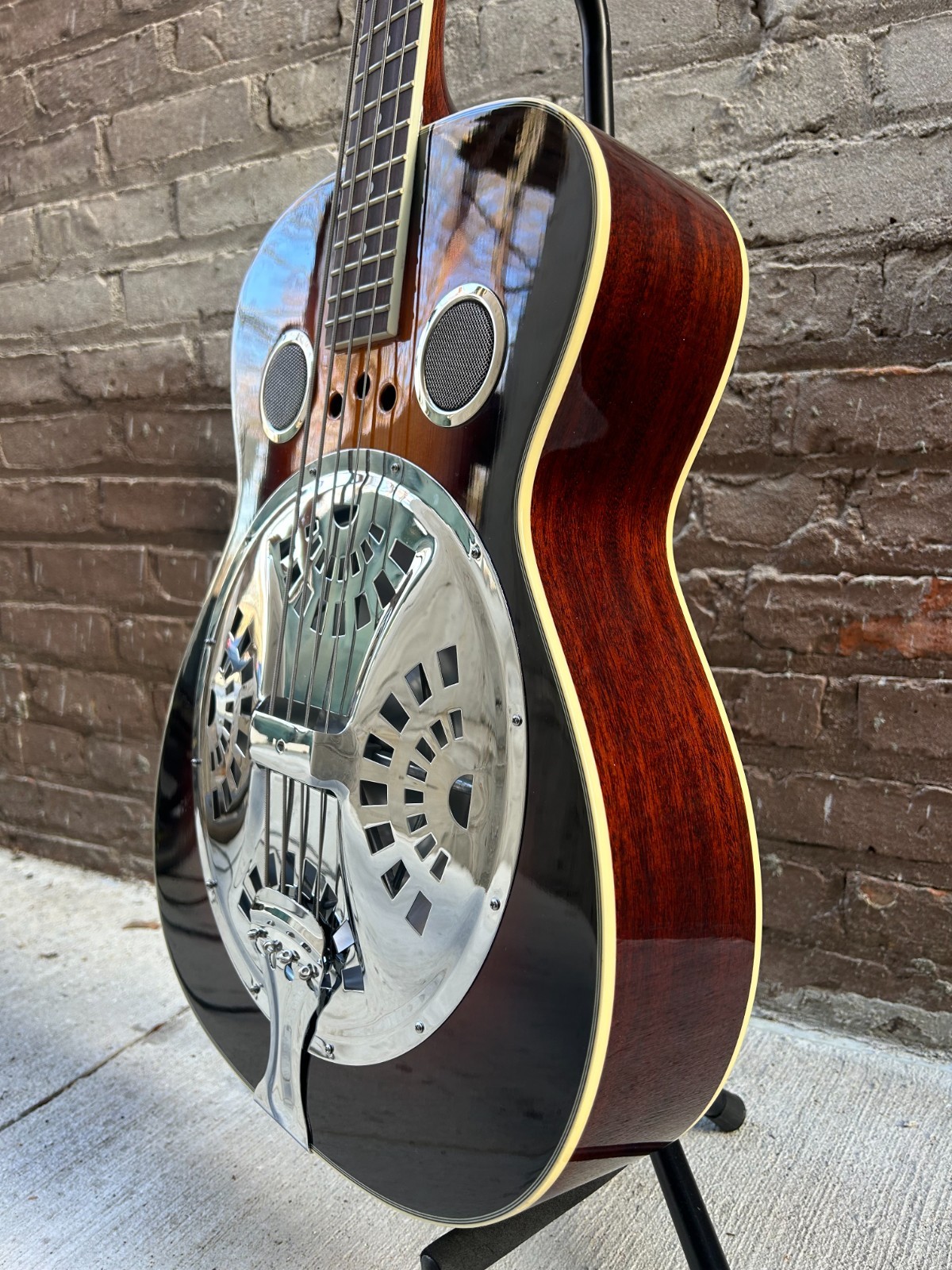 Regal RD-05 Studio Series Resophonic Bass Traditional Sunburst