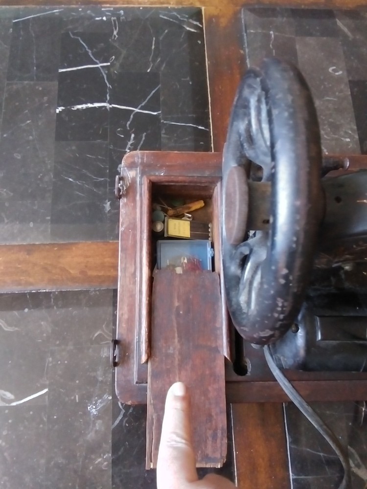Vintage Singer Sewing Machine