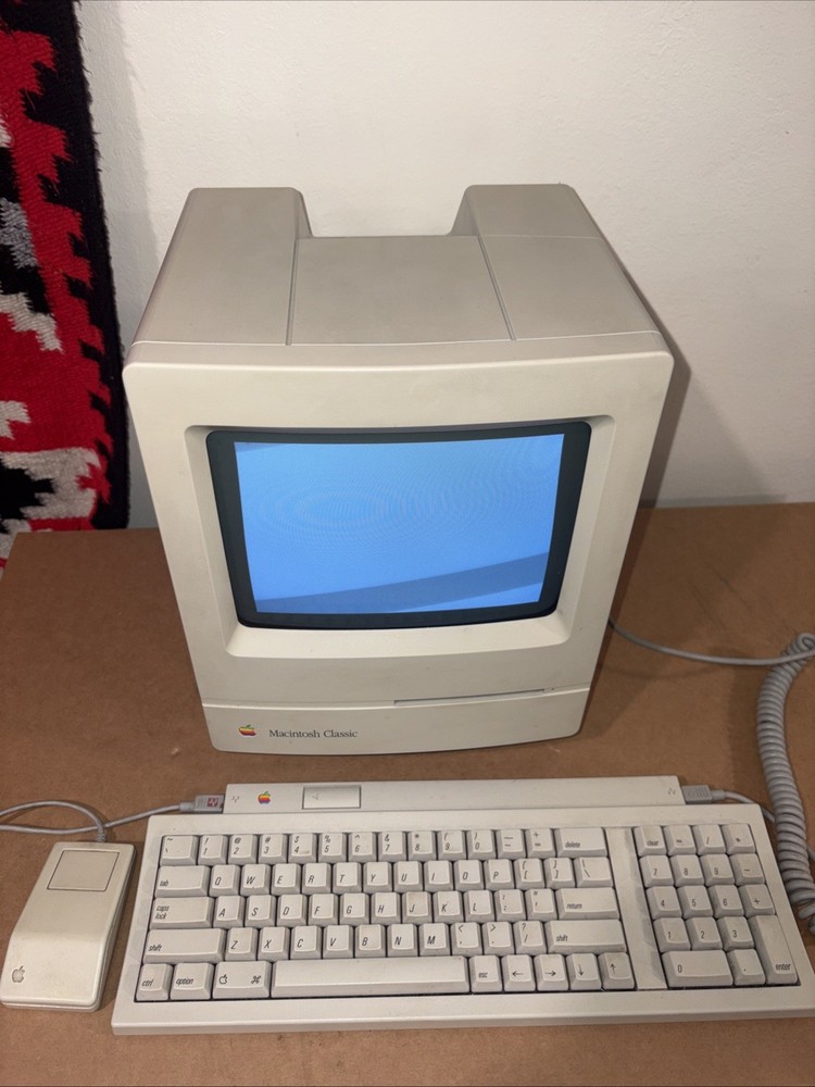Apple Macintosh Classic M0420