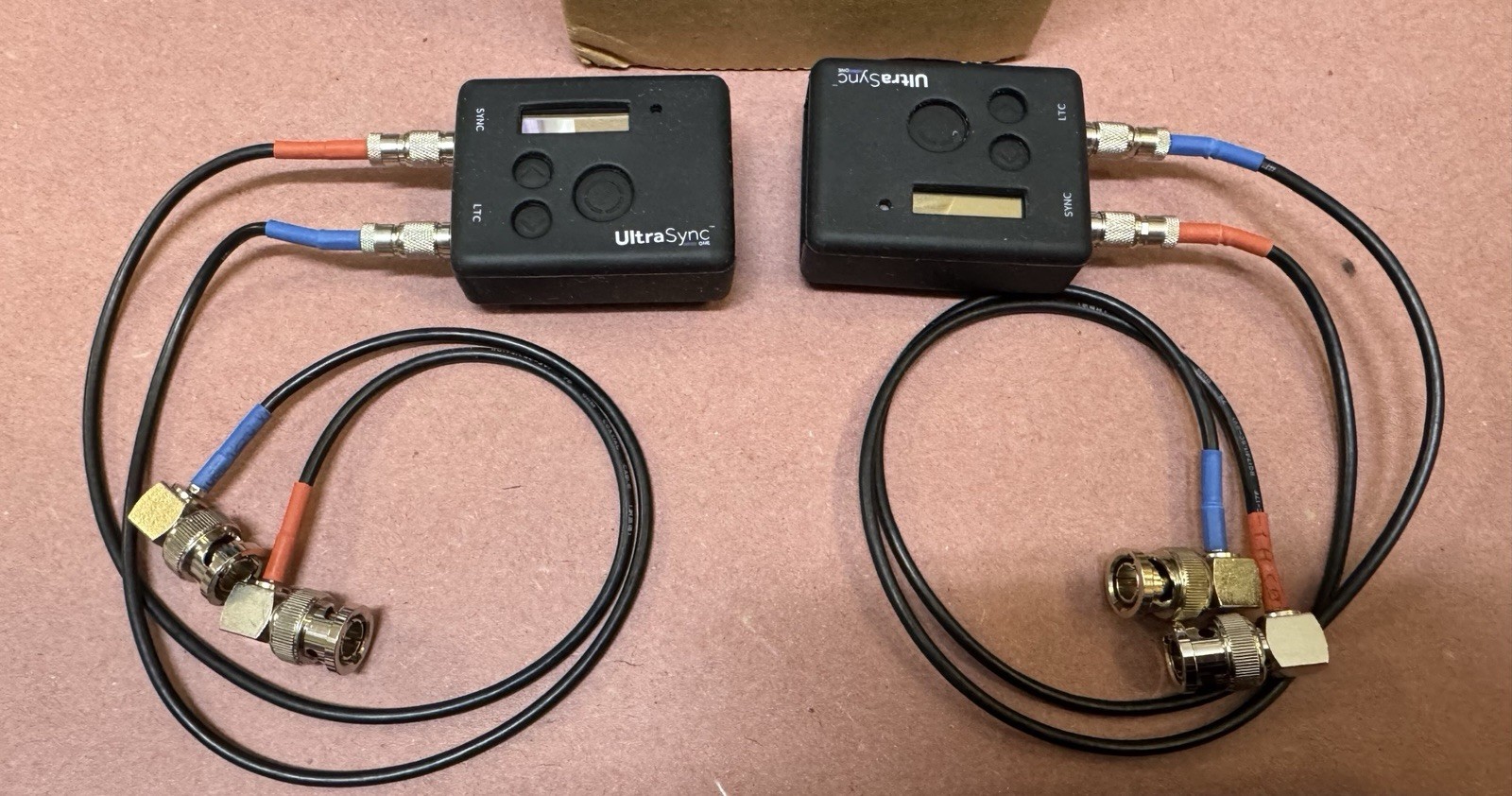 Timecode Systems :wave Video Genlock & Ultrasync USOne Wireless Generators