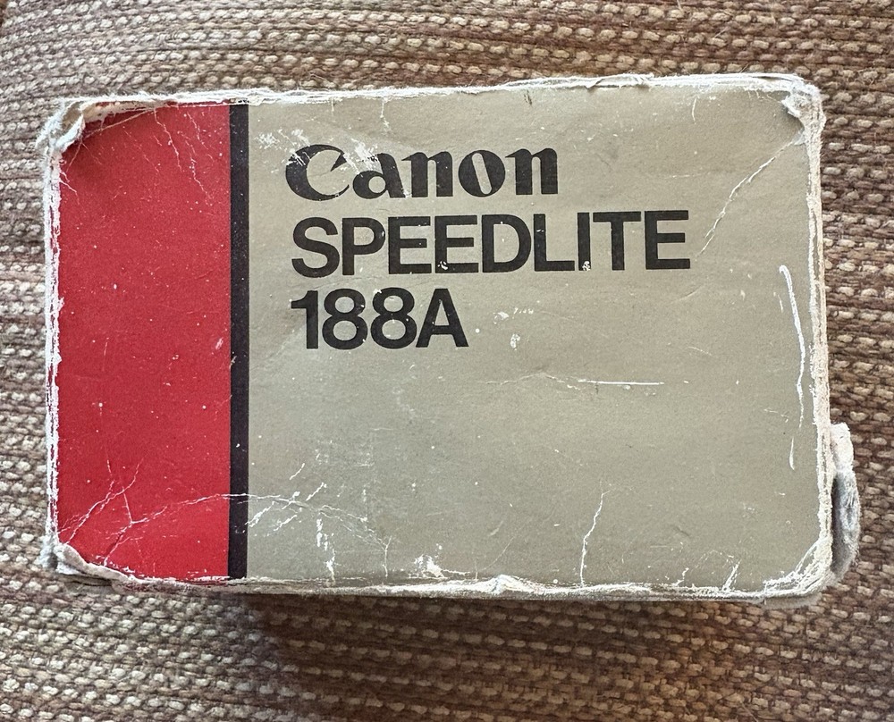 Canon Speedlite 188A w/ Box & Case