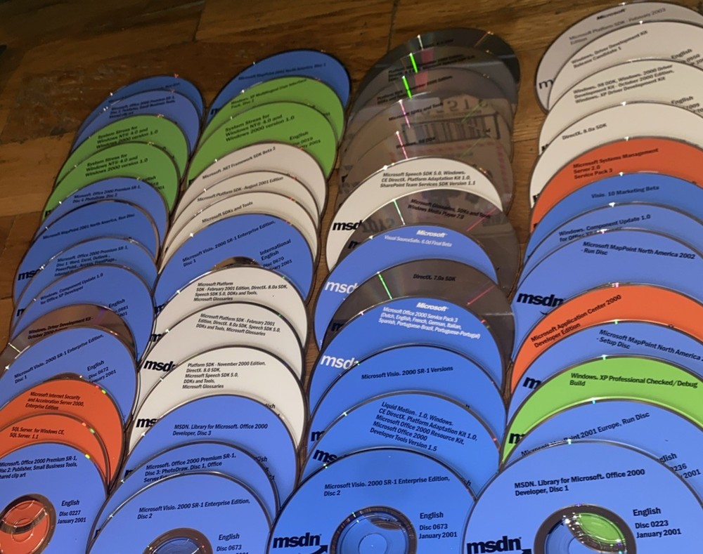 75 Microsoft Developer Network MSDN Discs Library 2001 Bulk Lot