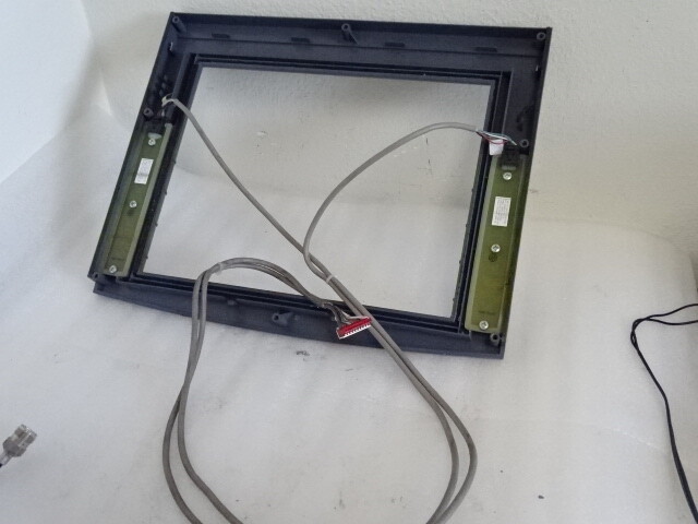 Diebold Opteva 00-104789-000A 15" SCREEN FRAME