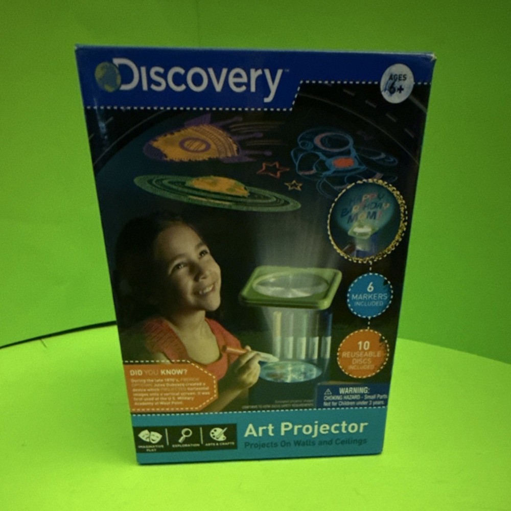 Discovery Analog Art Projector Projects on Walls and Ceilings
