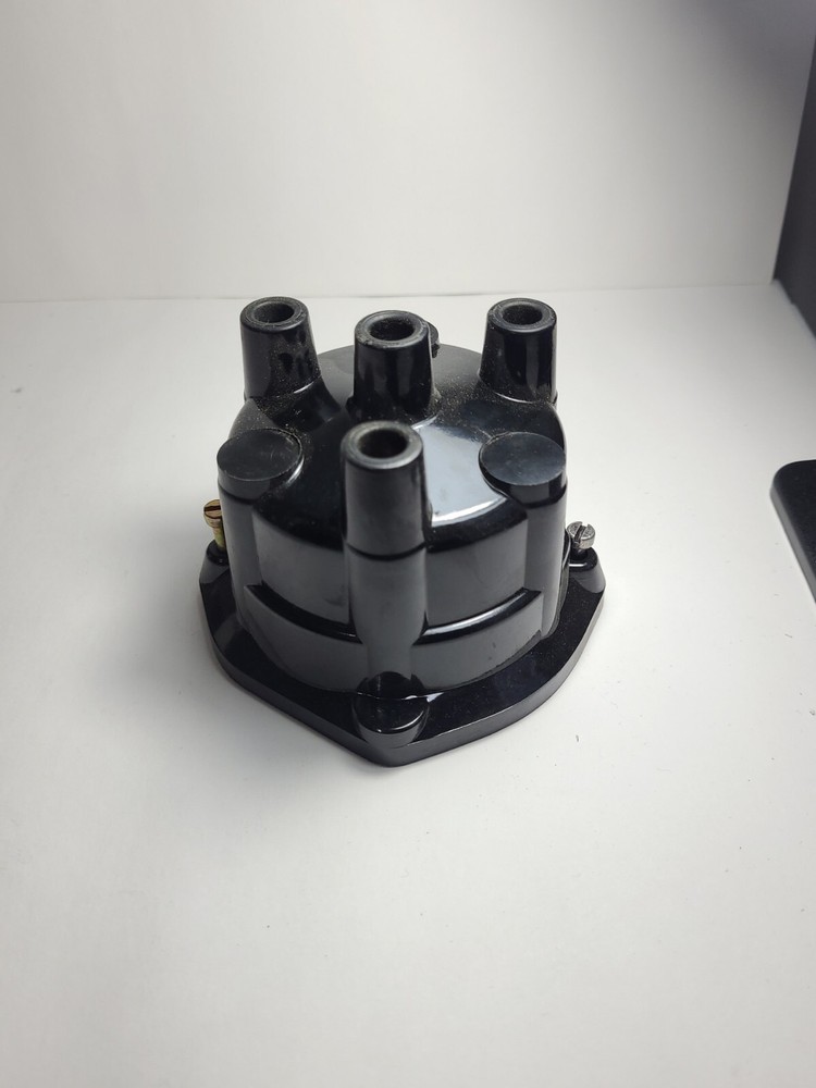 Replacement 1035263M1 Distributor Cap Fits Massey Ferguson