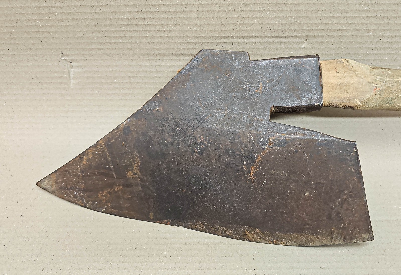 5,3 LBS ANTIC RARE GERMAN QUALITY FORGED AXE HEAD HATCHET