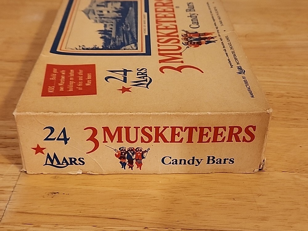 Vintage Mars 3 Musketeers Candy Box