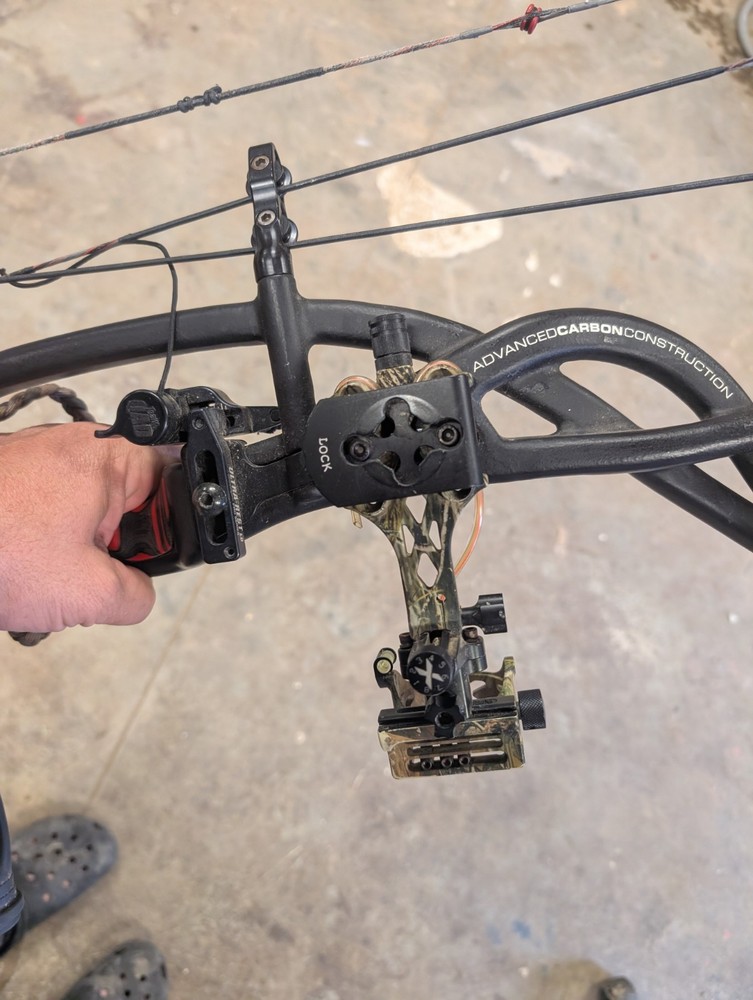 Hoyt Carbon Matrix Compound Bow Loaded