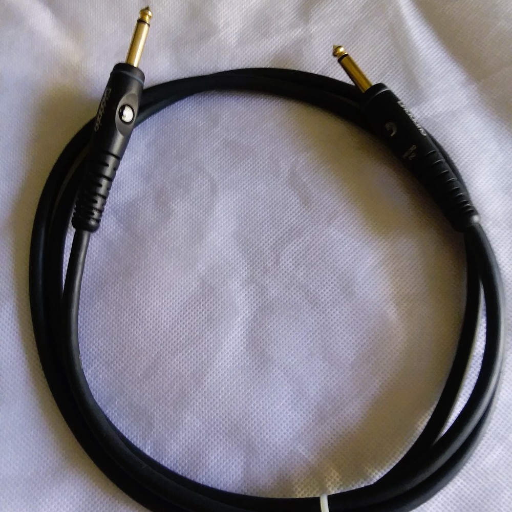 d'addario custom series instrument cable 5'