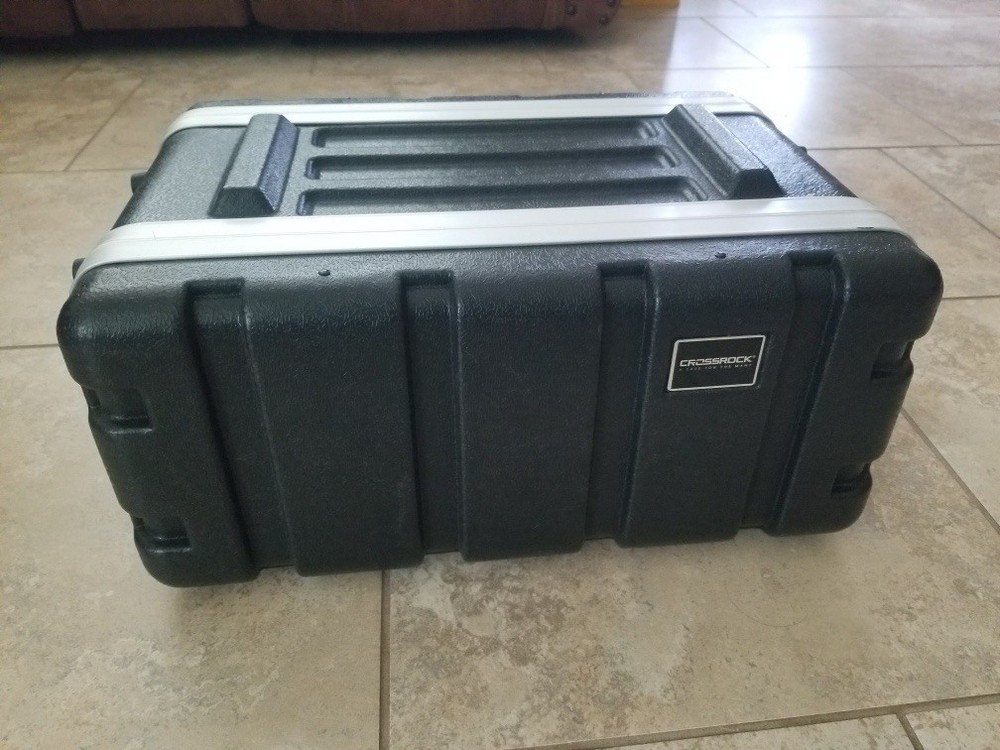Crossrock Stackable 4U Rack Case, Standard 19.25” Depth, Polyethylene Hard-Black