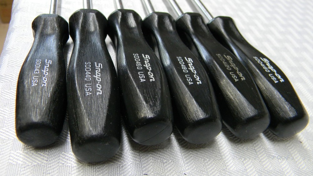 SNAP-ON 6PC BLACK HARD HANDLE FLAT TIP SCREWDRIVER SET #SDD SERIES
