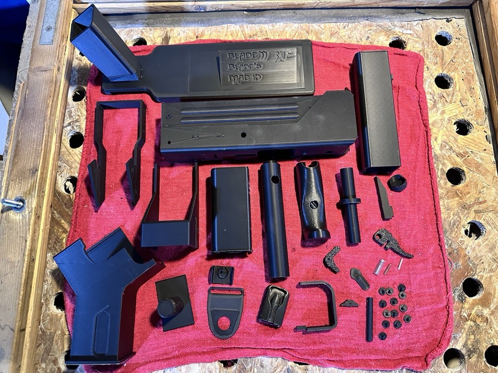 Blade 2 Wesley Snipes Mac 10 Replica Prop - 3D Printed Kit