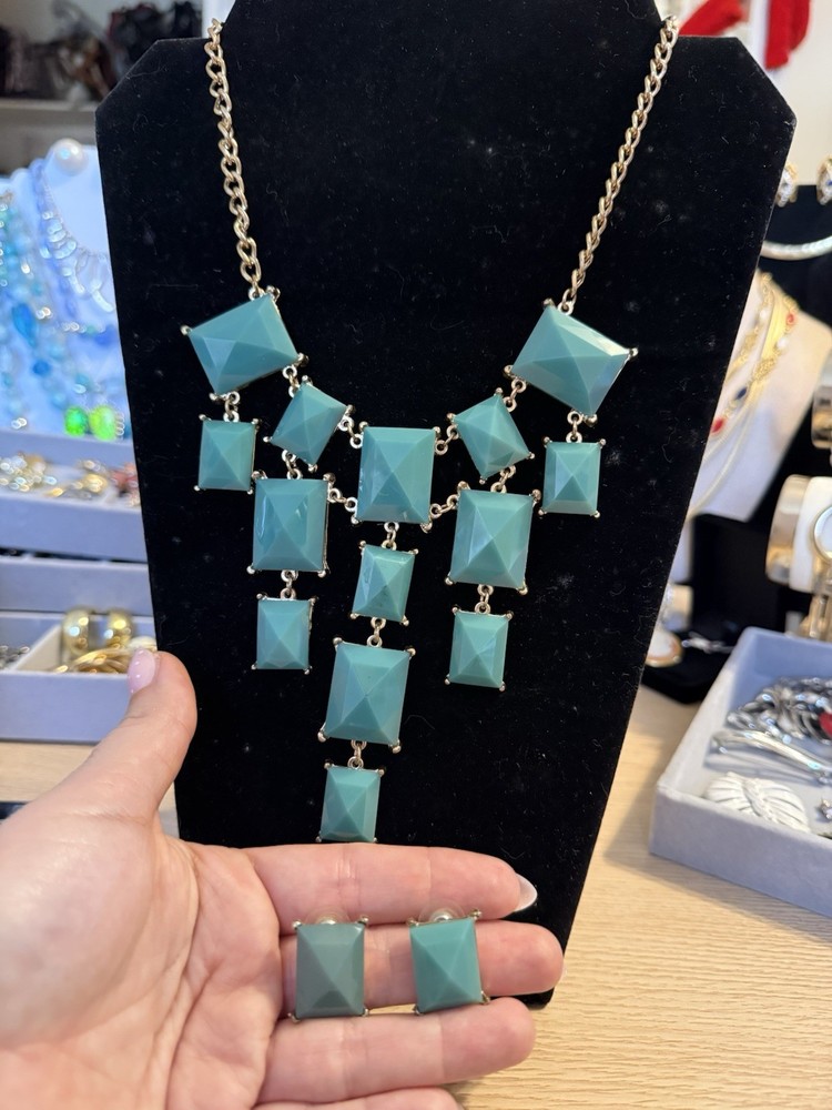 Blue Statement Necklace With Matching Earrings