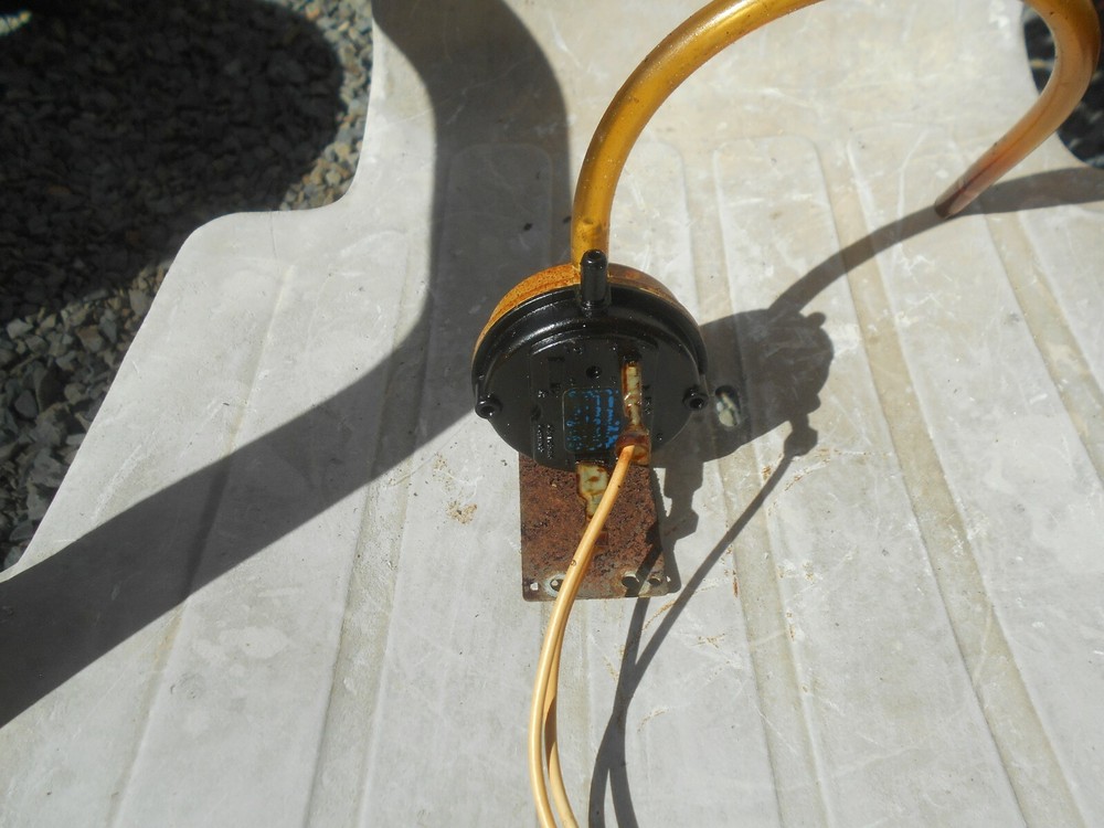 BKI VENTLESS HOOD VACUUM SDWITCH # S0098