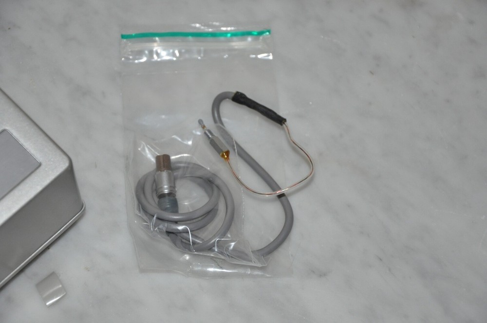 ATAGO DIGITAL THERMOMETER POSSIBLY FOR REFRACTOMETER READ CAREFULLY!!!!!!