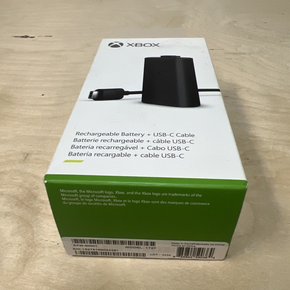Microsoft Xbox Rechargeable Battery Xbox S X Controller W USB-C Charging Cable