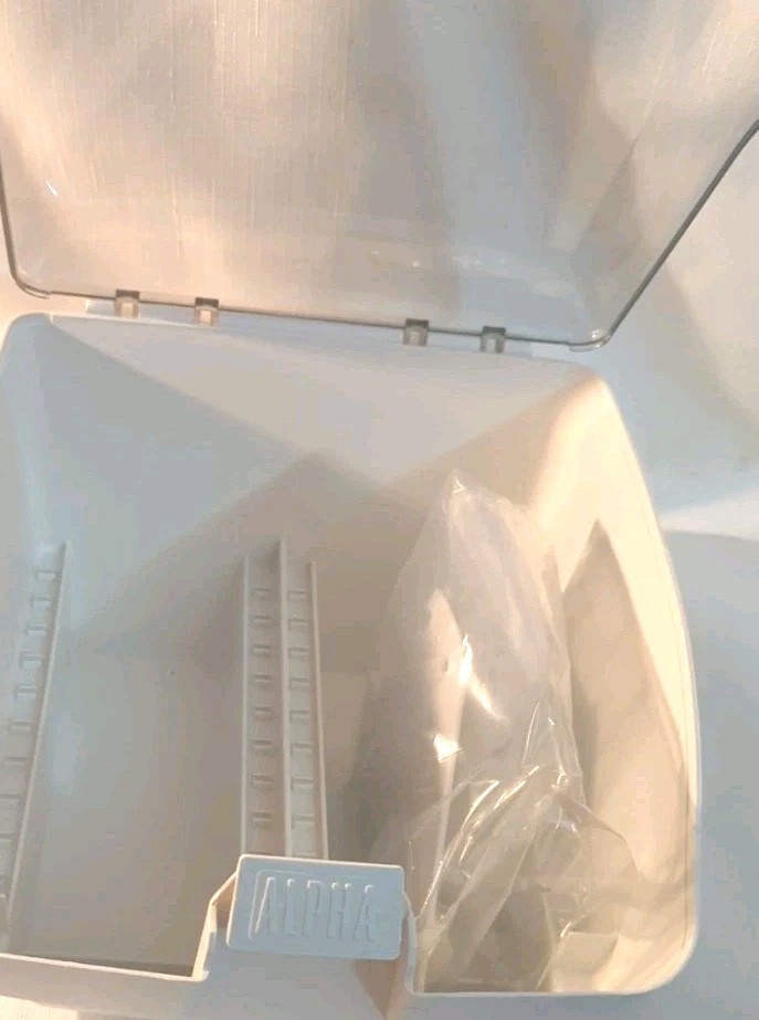 Alpha Multi-Media Storage Box Vintage Disk/CD Organizer - READ