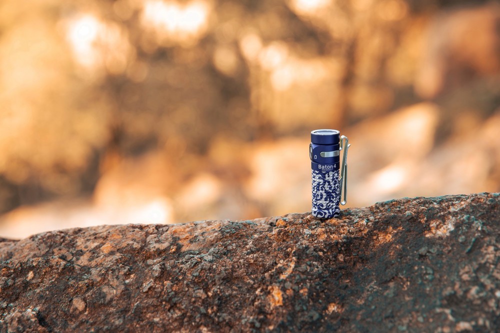 Olight Baton 4 Blue Phantom Flashlight & Oclip Ultra Snowy Summit Clip-On Light