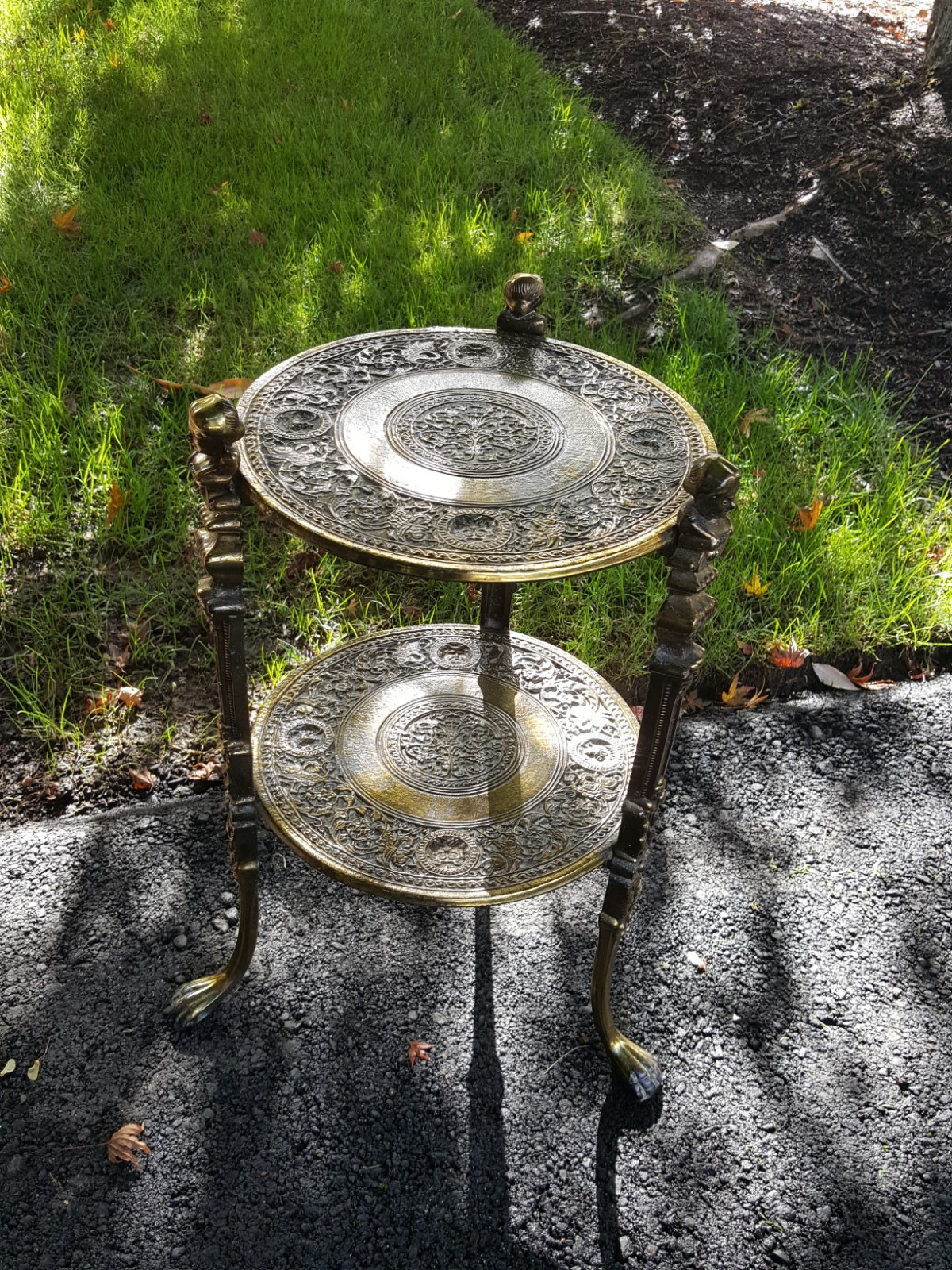 Vintage midcentury Moroccan gold gilt metal drinks table accent 2 tier 7184