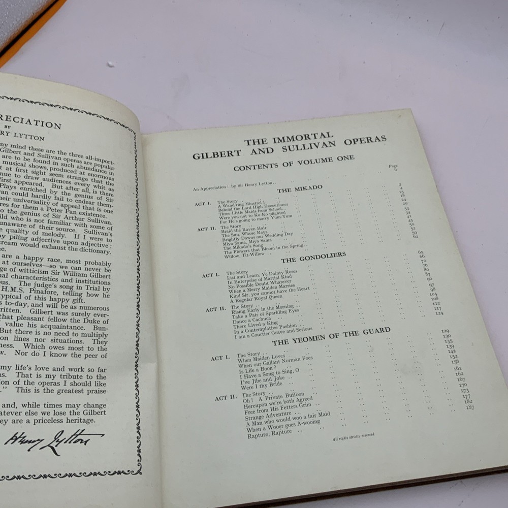 The Immortal Gilbert & Sullivan Operas Bourne Hardback