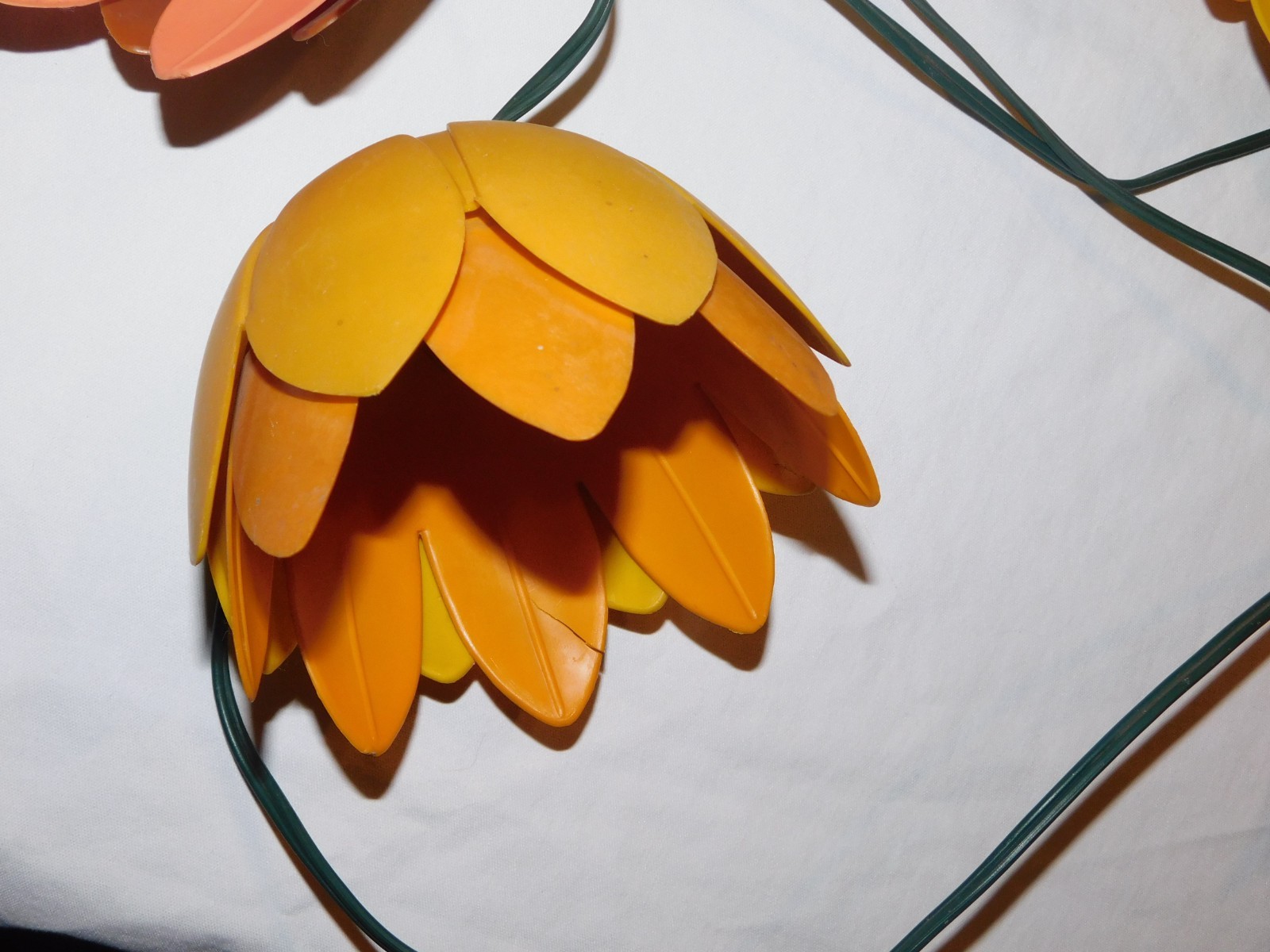 VTG NOMA BLOW MOLD TULIP TIKI OUTDOOR LIGHT STRING LIGHTS 14 ft CAMP PATIO RV