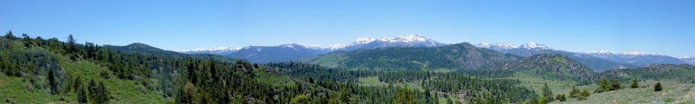 TrainJunkies Sierra Range Model Railroad Backdrop