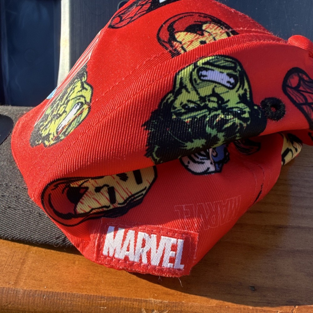 Marvel Snapback Hat Iron Man Hulk Spider-Man Captain America Comic Book
