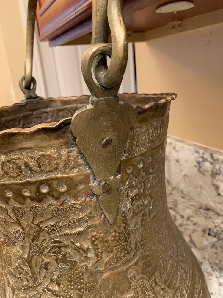 Middle Eastern bucket