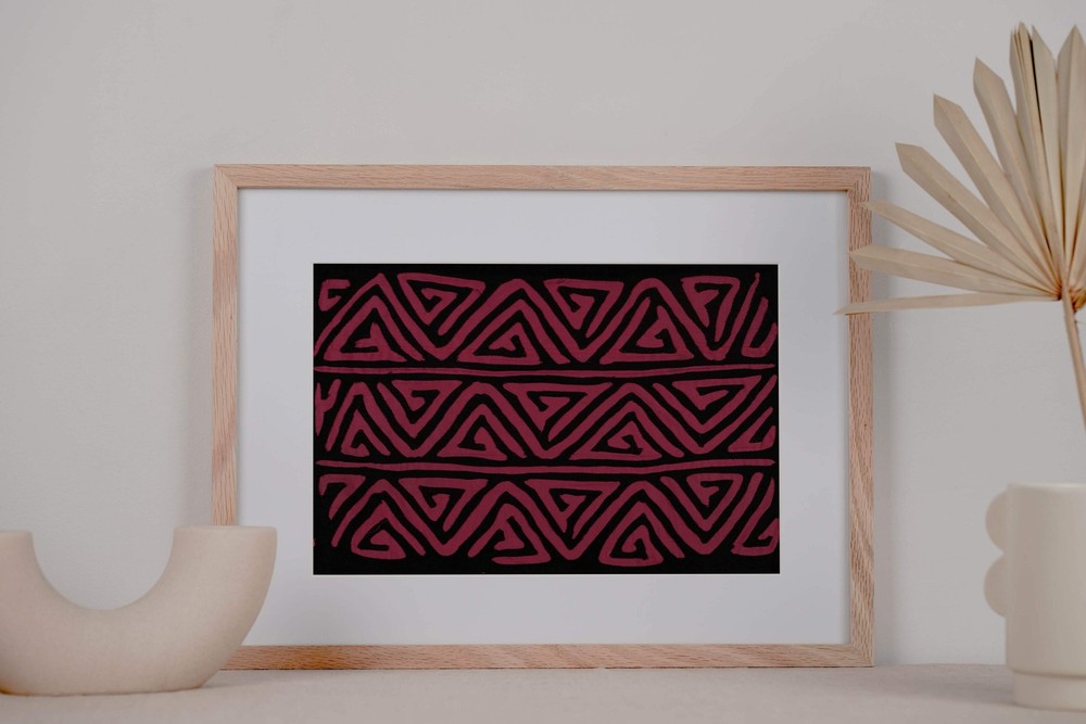 Black And Pink Classic Design Mola
