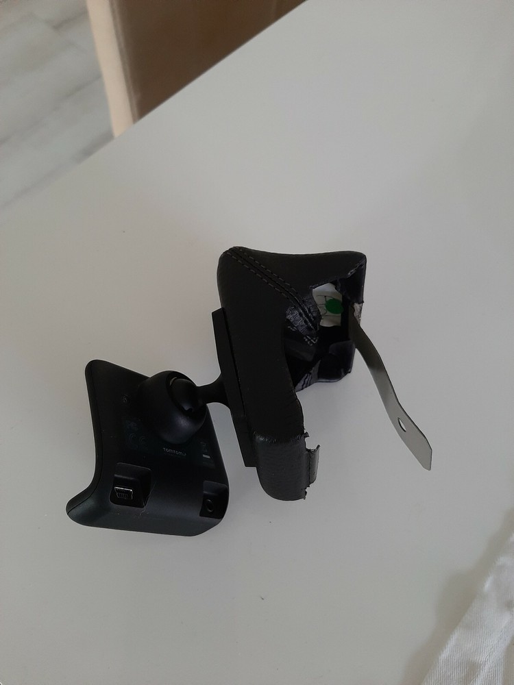 VW Passat B6 navigation bracket from 03/05