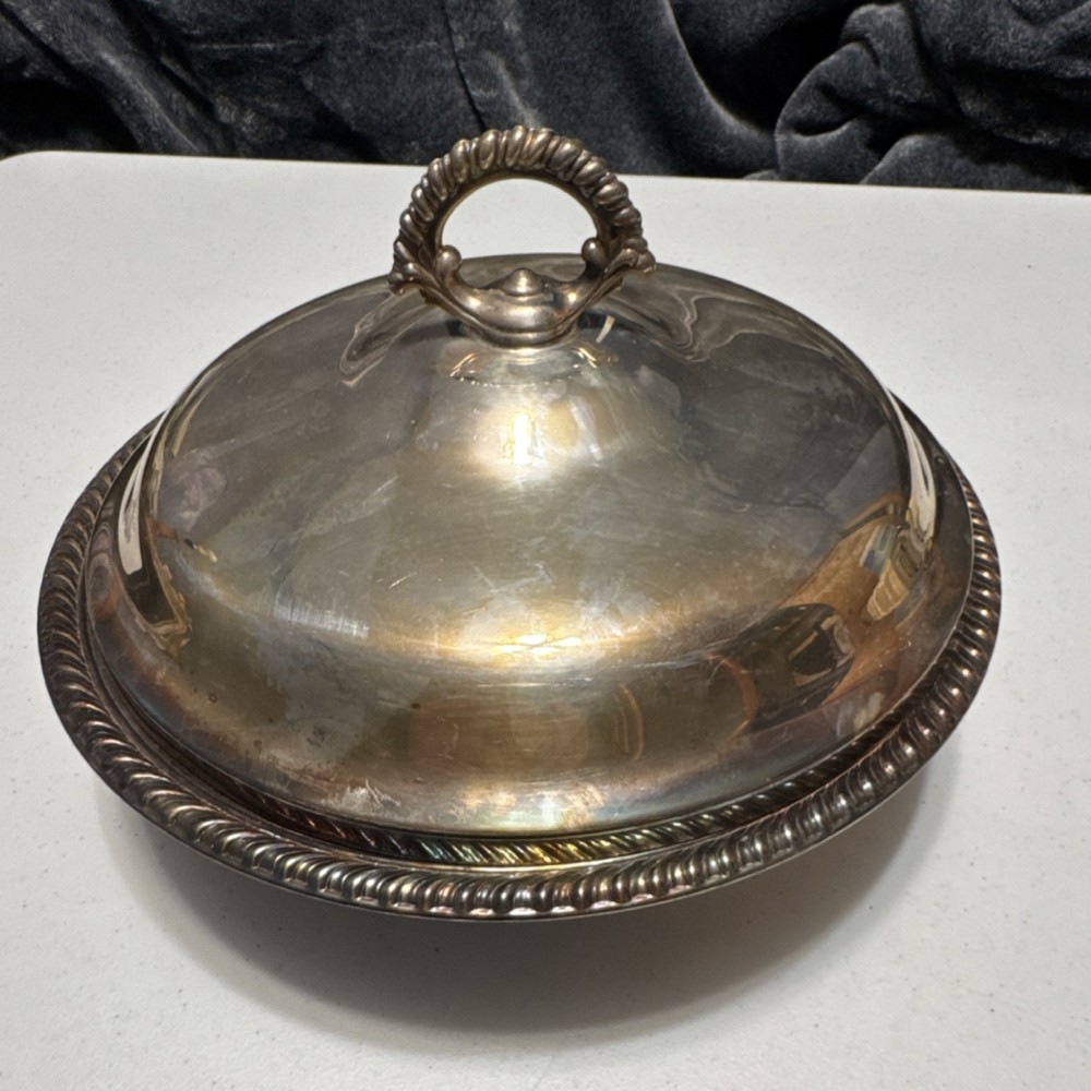 Wm. Rogers Silverplate Covered Bowl 862