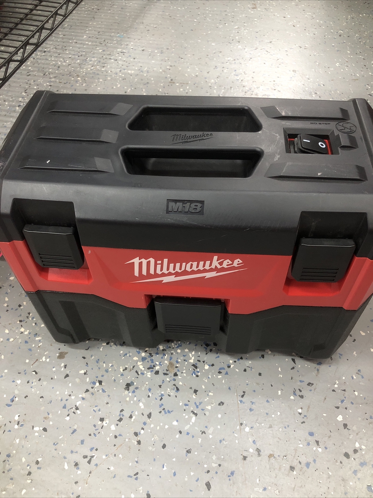 Milwaukee 0880-20 Wet/Dry Vacuum Cleaner