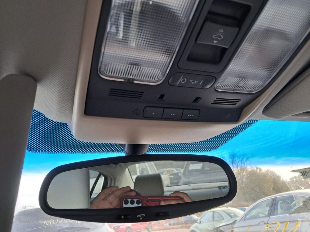 TL 2007 Glove Box 4858703