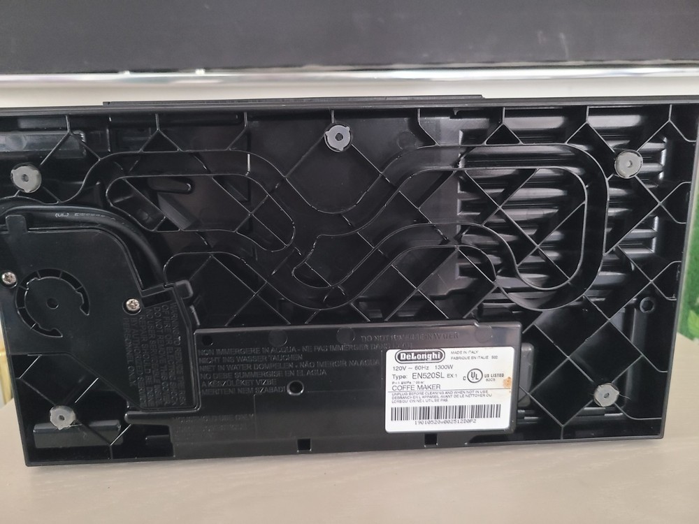 De'Longhi EN520SL Espresso Machine - Silver