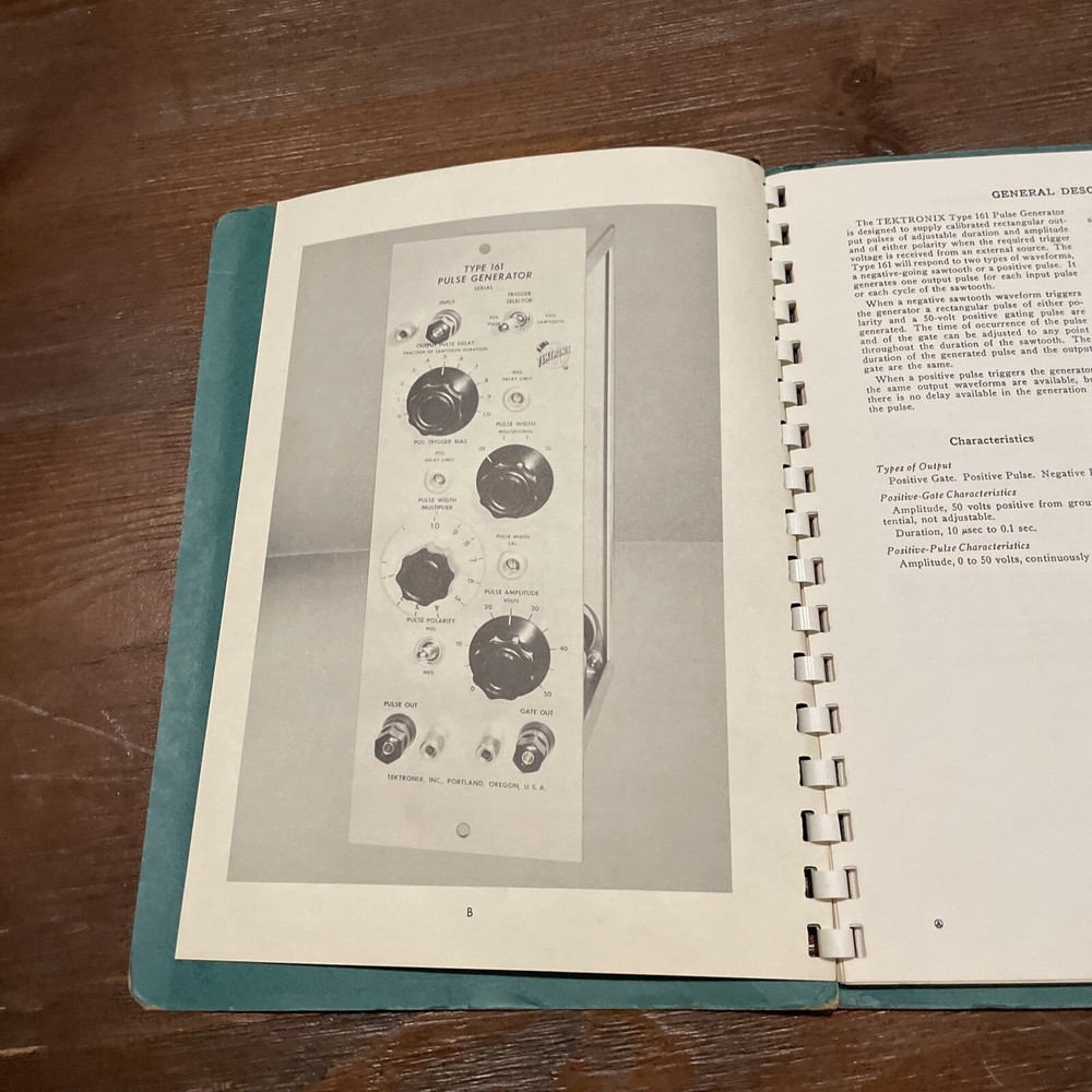 Tektronix Type 161 Pulse Generator Instruction Manual