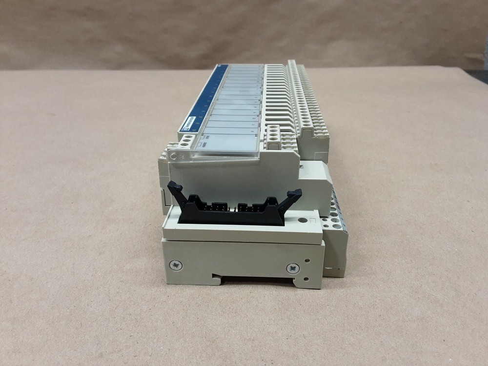 Telemecanique ABE7S16S2B0 Interface Module Connection Solid State #1081B19PR3*KR
