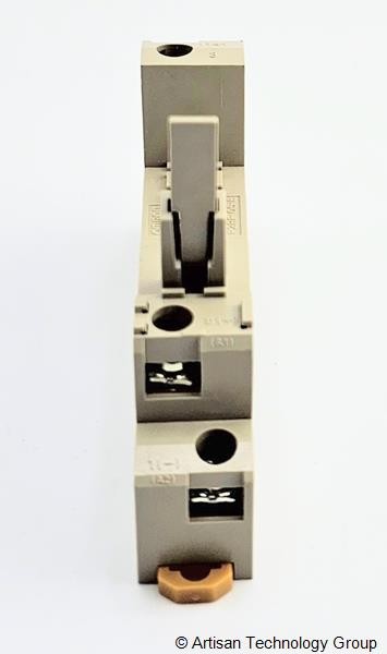 OMRON P2RF-05-E Front-Mounting Square Socket