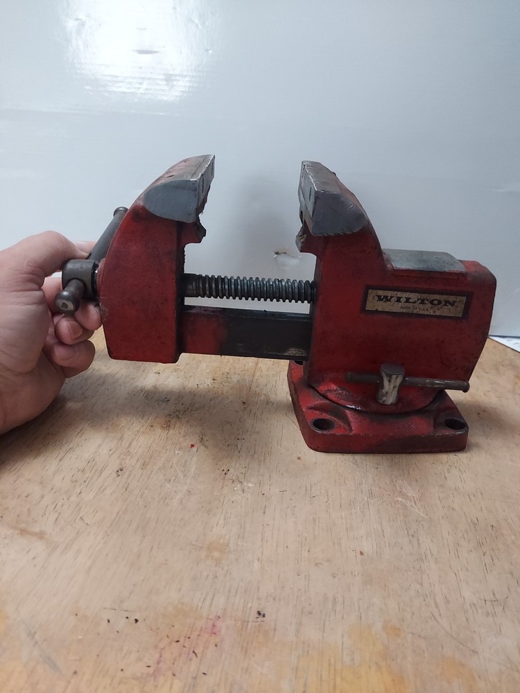 Vintage WILTON 4" Bench Vise 121070