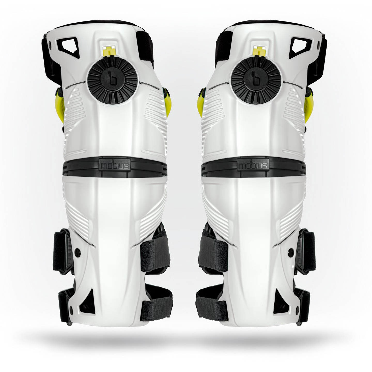 Mobius X8 Motocross Offroad MTB Knee Brace Pair Includes FREE Knee Sleeve