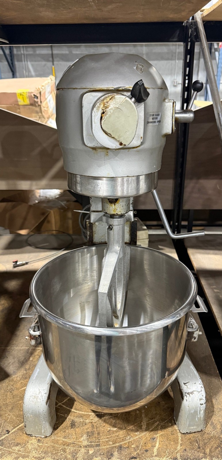 HOBART A200T 20 QT BAKERY DOUGH MIXER W/ BOWL & PADDLE ATTACHMENT