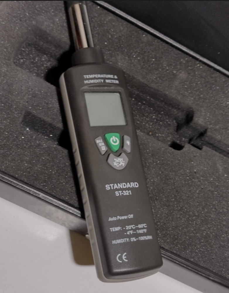 Temperature and humidity meter ST-321