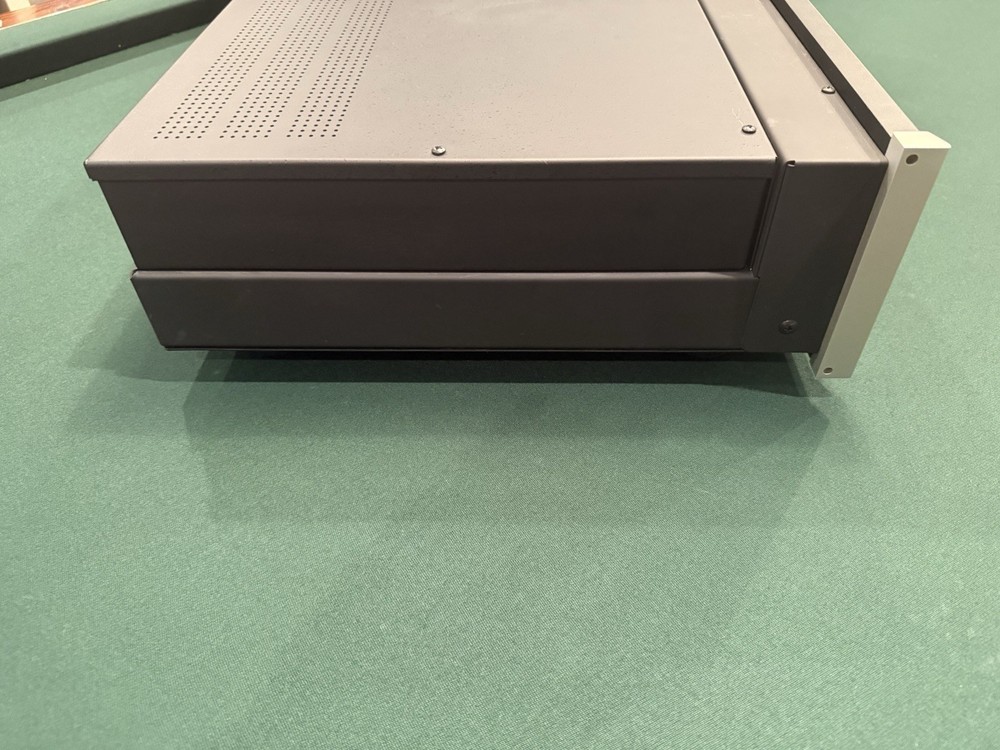 McIntosh MCD350 CD / SACD Player - Excellent