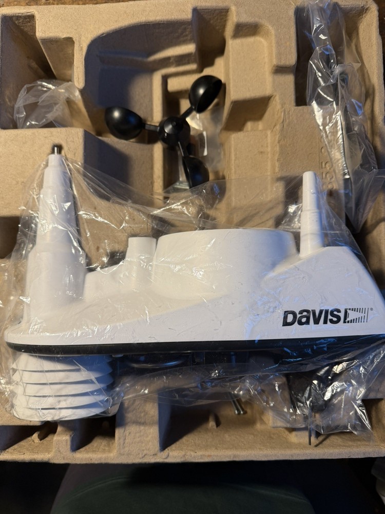 Davis Instruments Vantage Vue Wireless Integrated Sensor Suite 6250