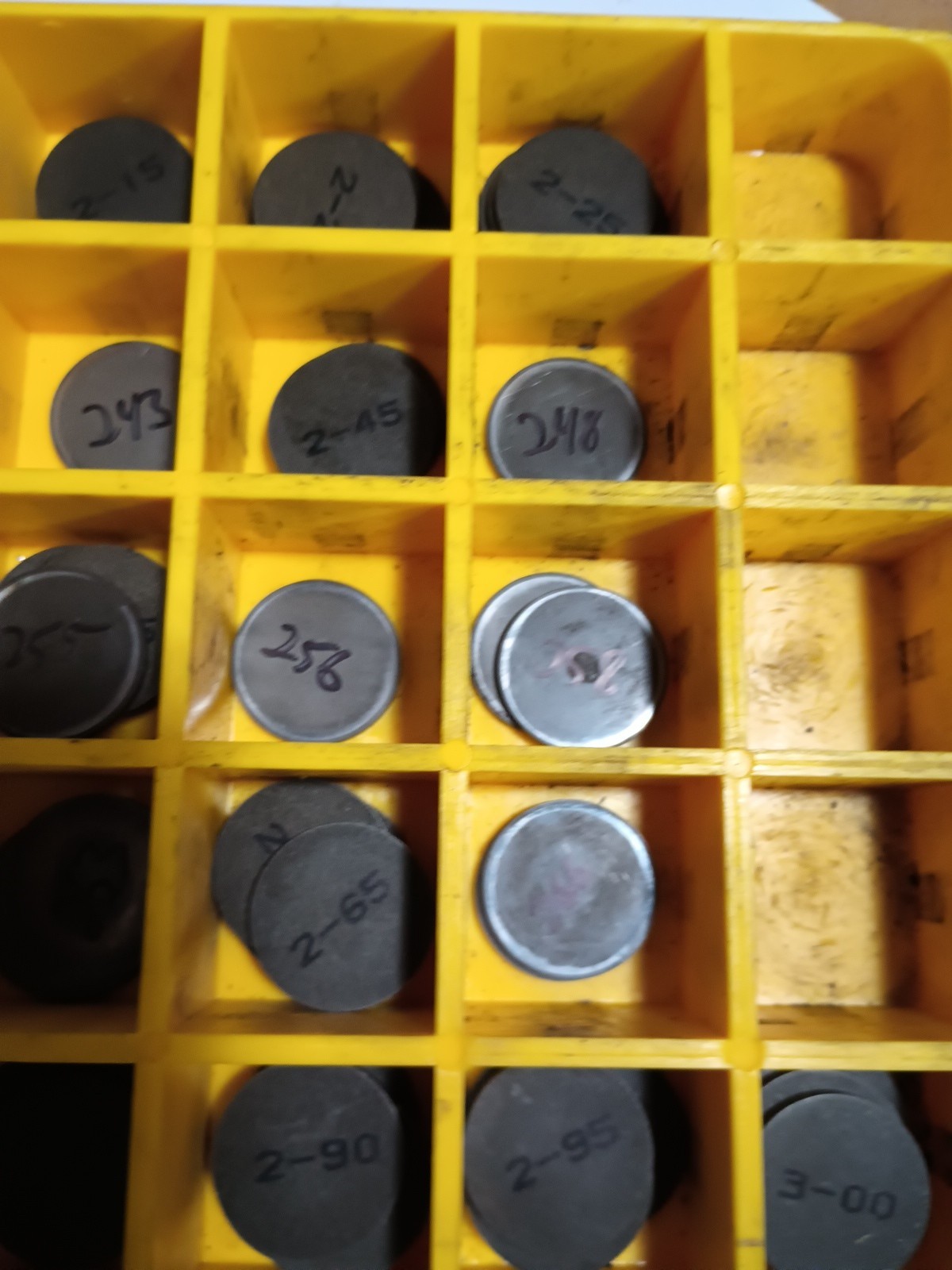 27mm valve shim disc pad kit Nissan Pulsar Navara Mazda 323