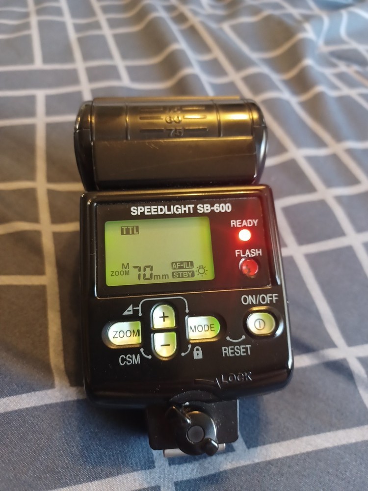 Nikon SB-600 Speedlight Working