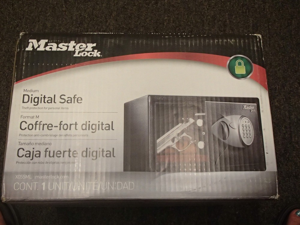 MASTER LOCK Medium Digital Safe - X055ML