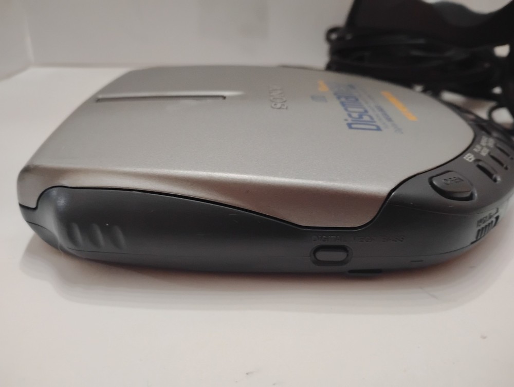 Sony D-E301 ESP Discman + MDR-V100 🎧 Works Read As Is