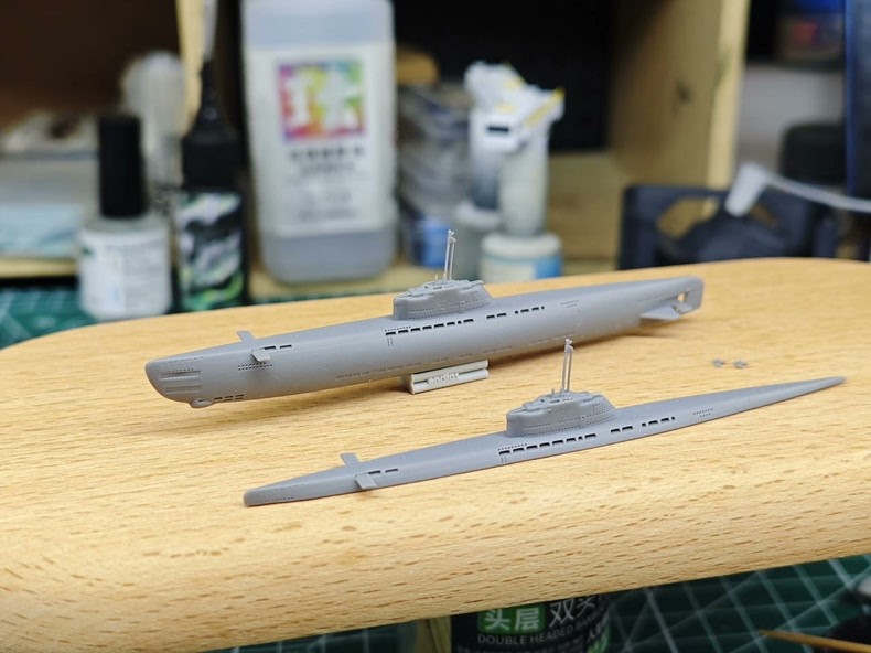 1/ 350/400/700 German Type 21 Submarine  Unpainted