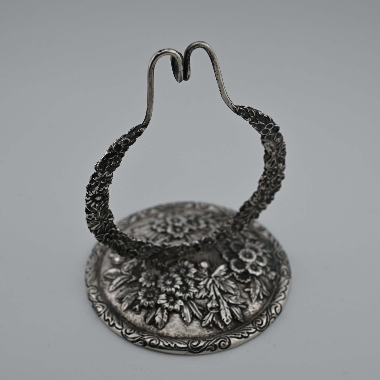 Rare Large Sterling Silver S. Kirk & Son Repousse 4 1/8" Watch Holder 925/1000