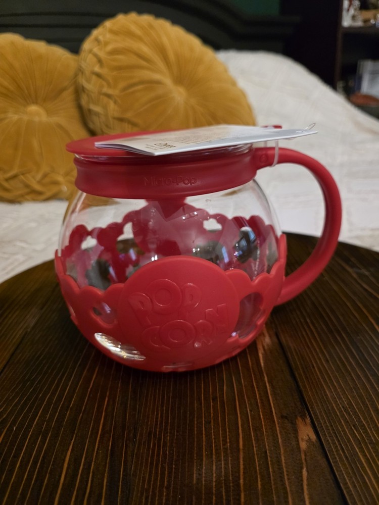Red Pop Corn Microwaveable Glass Popcorn Popper New In Box